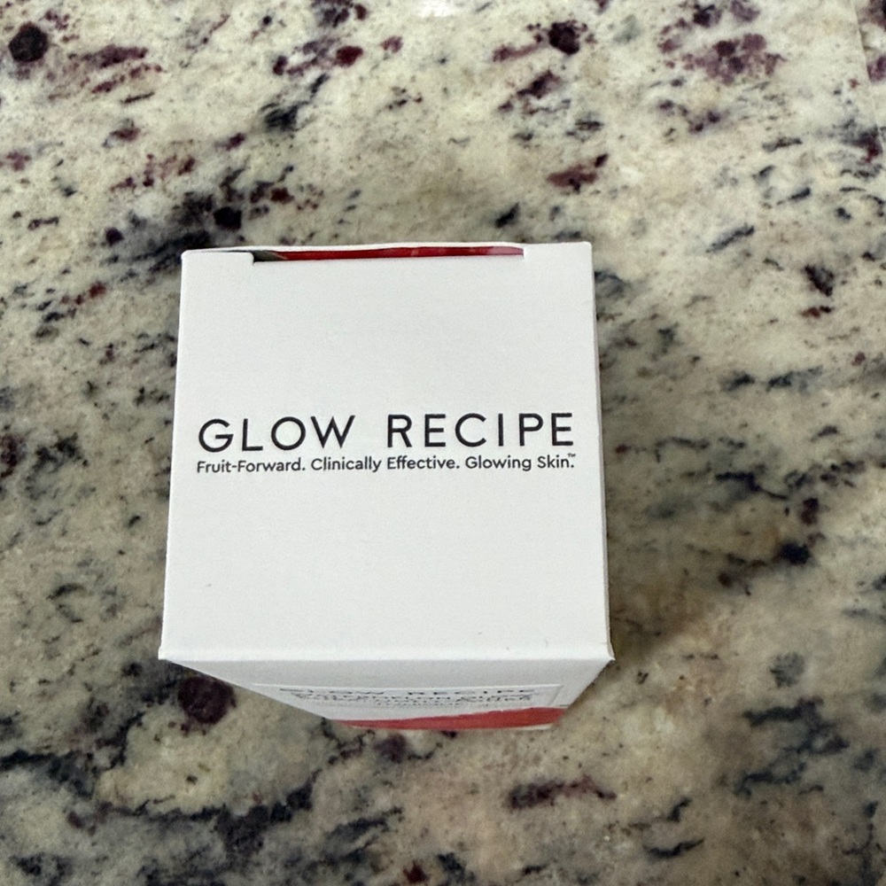 Glow Recipe Watermelon Glow PHA + BHA Pore-Tight Toner - Picture 12 of 13